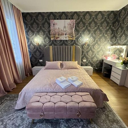 Emerald Apartament TTchernivtsi Extérieur photo