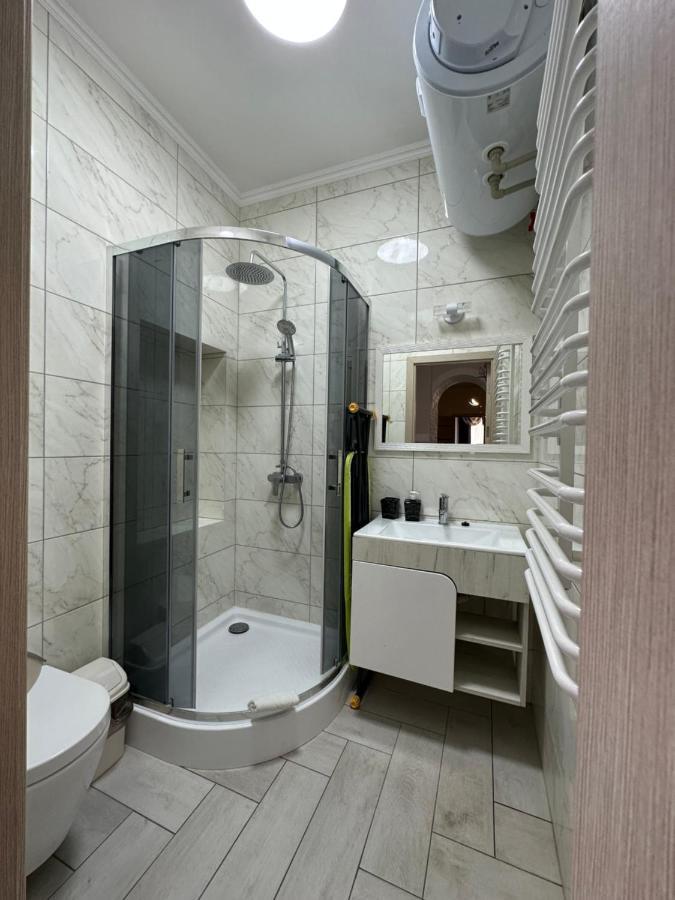Emerald Apartament TTchernivtsi Extérieur photo