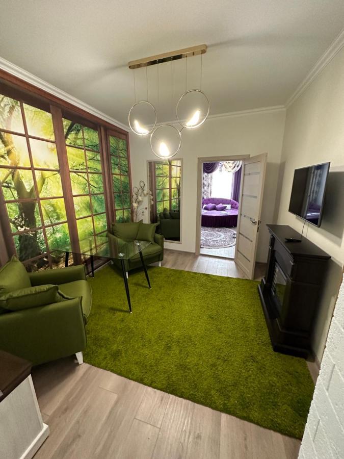 Emerald Apartament TTchernivtsi Extérieur photo