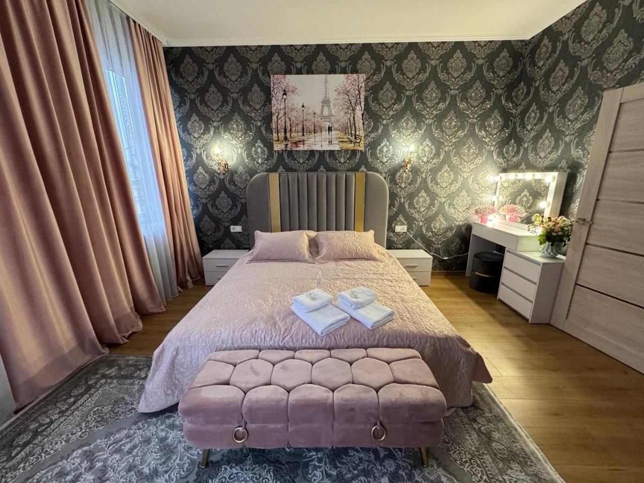 Emerald Apartament TTchernivtsi Extérieur photo